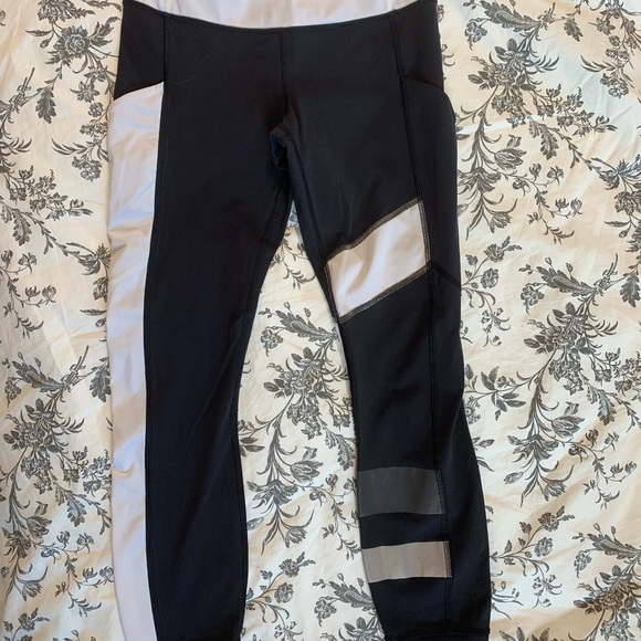 Lululemon Reflective Speed Tight II - Picture 4 of 8